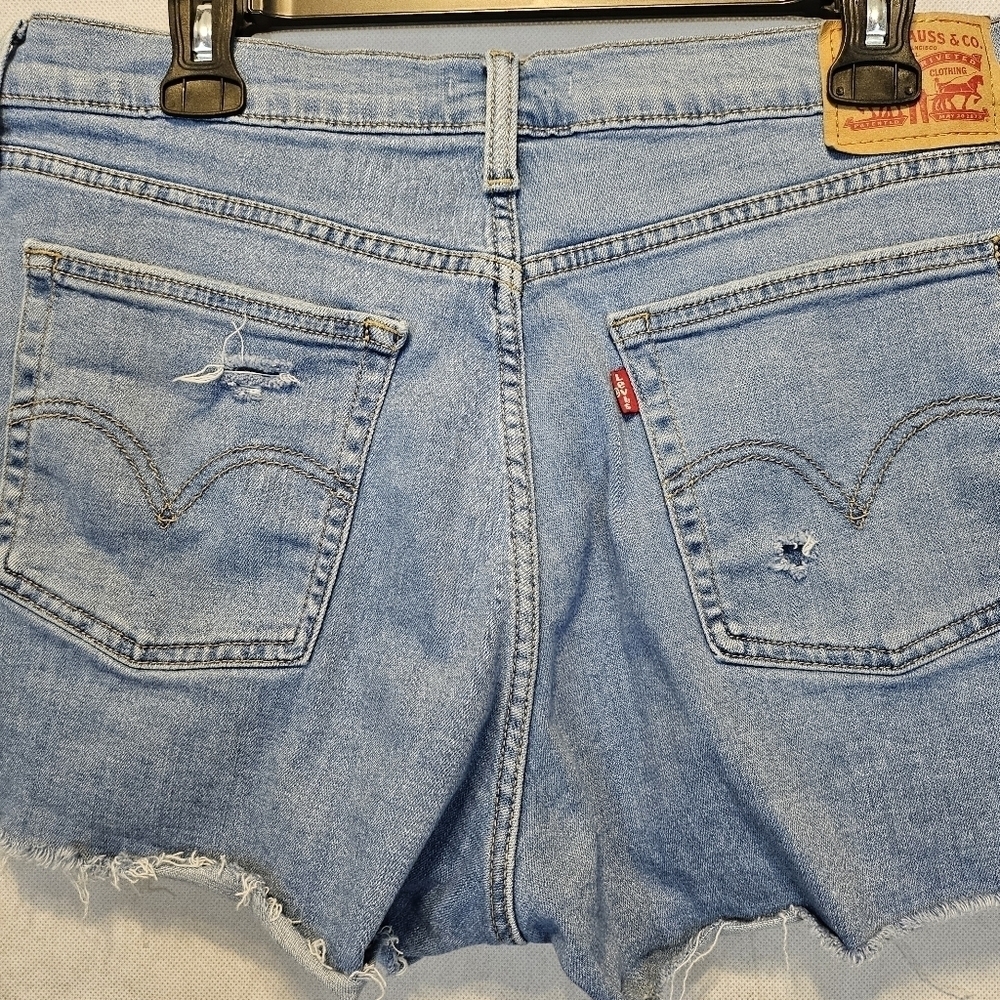 Levi Strauss Red Label Distressed  High Rise Denim Shorts Raw Hem Size 33 - Picture 5 of 8